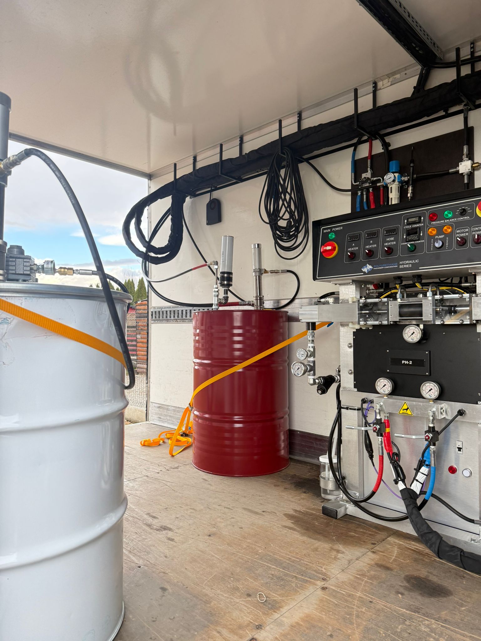 Reaktor z beczkami